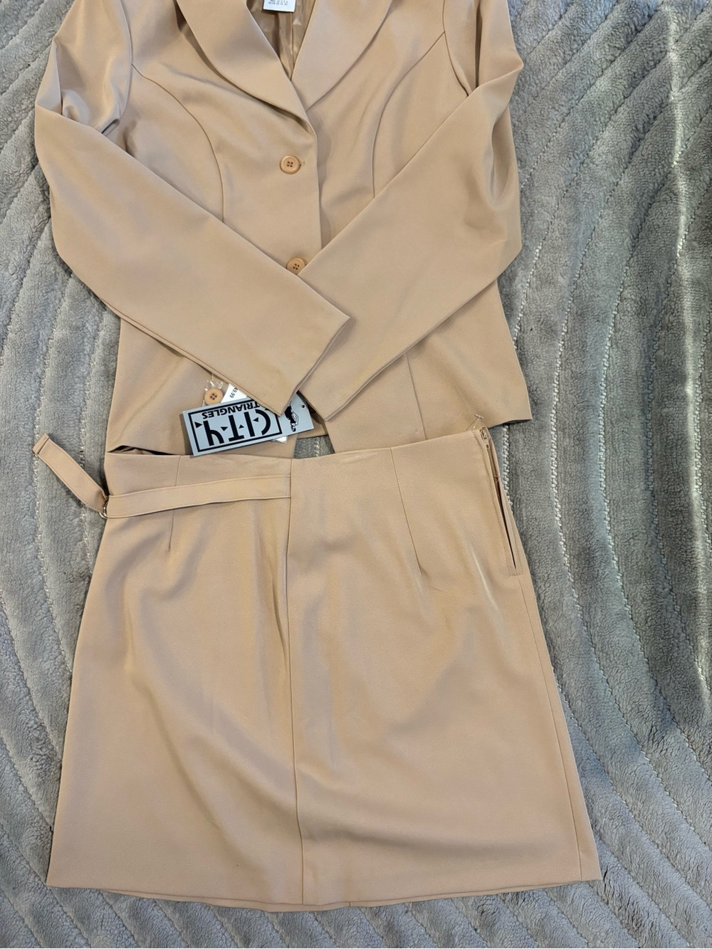 Vintage 90s Beige Skirt Suit Set - Picture 2 of 10
